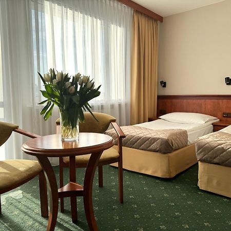 Bed and Breakfast Senator Катовице Экстерьер фото