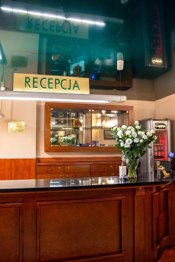 Bed and Breakfast Senator Катовице Экстерьер фото