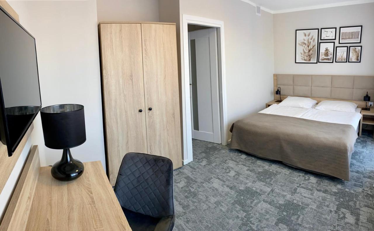Bed and Breakfast Senator Катовице Экстерьер фото